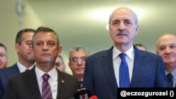 Numan Kurtulmuş'la yaptığı görüşmenin ardından basına ortak açıklama yapan Özgür Özel, iktidarın yeni anayasa girişiminin Türkiye'nin asıl gündemini gizlemek olduğunu savundu. 