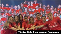 Türkiye Boks Federasyonu sosyal medya hesaplarından aralarında Erdemir'in de bulunduğu Olimpiyat ekibinin fotoğrafını paylaşmıştı