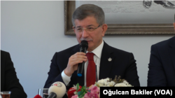 Suriye krizinin başlangıcında Ahmet Davutoğlu Dışişleri Bakanı olarak görev yapıyordu.