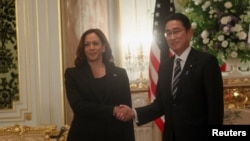 Phó Tổng thống Mỹ Kamala Harris gặp Thủ tướng Nhật Bản Fumio Kishida ở Tokyo, 26/9/2022.