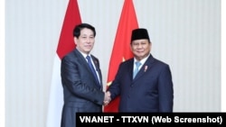 Chủ tịch Việt Nam Lương Cường gặp mặt Tổng thống Indonesia Probowo Subianto bên lề Hội nghị APEC ở Brazil hôm 15/11/2024. Ông Prabowo cam kết đẩy nhanh việc phê chuẩn hiệp định phân định EEZ giữa Indonesia và Việt Nam.