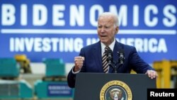 Tổng thống Mỹ Joe Biden quảng bá nghị trình kinh tế của ông, được gọi là "Bidenomics" trong chuyến thăm Milwaukee ở bang Wisconsin. Ông Biden đang có chiến dịch tái tranh cử để ở lại Nhà Trắng thêm 4 năm nữa.