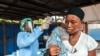 Sierra Leone cho 55 người xuất viện sau khi theo dõi cách ly Ebola