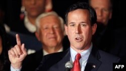 Ứng viên Rick Santorum phát biểu tại một cuộc vận động ở bang Missouri, ngày 7/2/2012