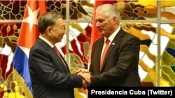 Chủ tịch nước Việt Nam Tô Lâm được người đồng cấp Cuba, Miguel Diaz-Canel, tiếp đón tại Havana trong chuyến thăm đầu tiên của ông Lâm tới Cuba hôm 26/9.