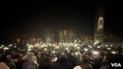 Belediye binası önünde başlayan kayyum nöbeti bugün de devam ediyor.