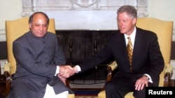 نواز شریف اور بل کلنٹن کی اوول آفس میں ملاقات۔ 2 دسمبر 1998