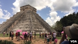 El Castillo trong khu di tích cổ Chichén Itzá (Ảnh: Bùi Văn Phú)