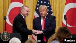 Cumhurbaşkanı Erdoğan, Başkan Trump'ın seçimi kazandığı günün ertesinde kendisiyle görüştüğünü, bu dönemde de ara görüşme yaptıklarını, irtibatlarını aynen devam ettireceklerini belirtti. 