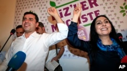 DEM Parti heyetinin Demirtaş ve Yüksekdağ’ı haftasonu ziyaret etmesi planlanıyor. 