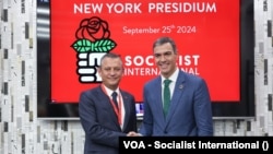 CHP lideri Özgür Özel, New York'taki Sosyalist Enternasyonal toplantısında İspanya Başbakanı Pedro Sanchez'le