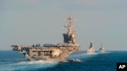 Hàng không mẫu hạm USS Abraham Lincoln.