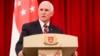 Phó tổng thống Mỹ Mike Pence phát biểu tại cuộc họp báo chung ở dinh tổng thống Singapore ngày 16/11/2018.