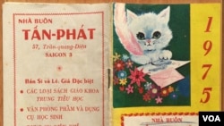 Cuốn lịch bỏ túi năm 1975 tác giả còn lưu giữ (Ảnh Bùi Văn Phú)