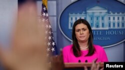 Son olarak Başkan Trump'ın basın sözcüsü Sarah Huckabee Sanders bir restorandan kovulmuştu