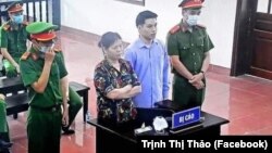 Bà Cấn Thị Thêu và Trịnh Bá Tư tại phiên toà ngày 5/5/2021.